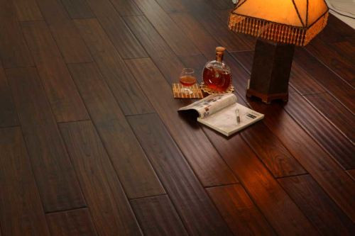 中国板材十大品牌富士龙板材教您怎么算实木地板价格